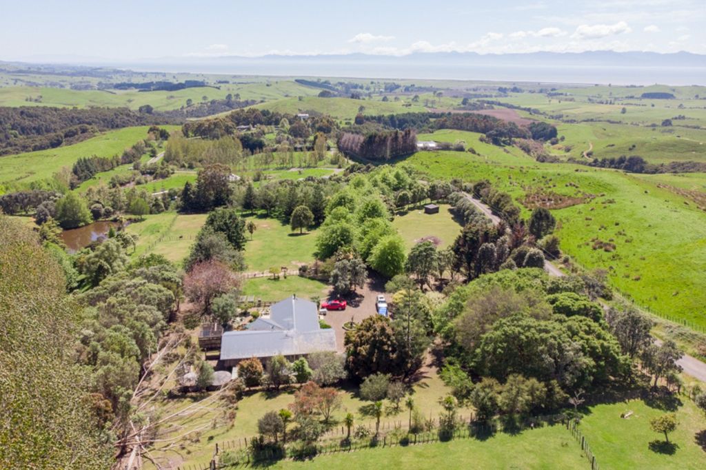 Sold 176D Esk Road, Miranda realestate.co.nz