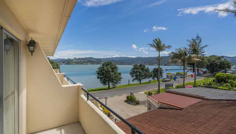3/10 The Esplanade, Tairua