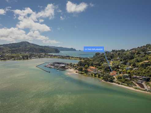 3/10 The Esplanade, Tairua