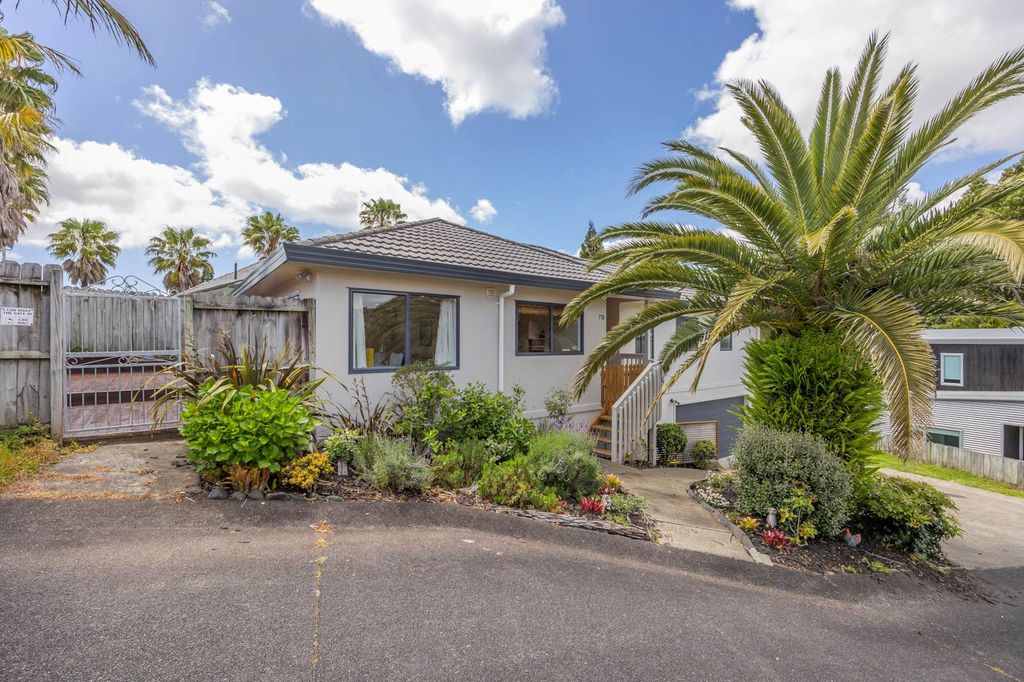 Property value 77A Colwill Road, Massey realestate.co.nz