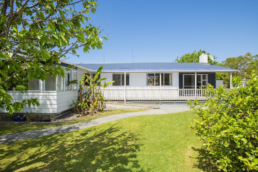 Property value 14 Matthews Road, Tamarau realestate.co.nz