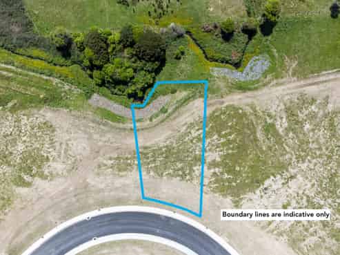 8 Kotuku Ngutupapa Way, Waikanae
