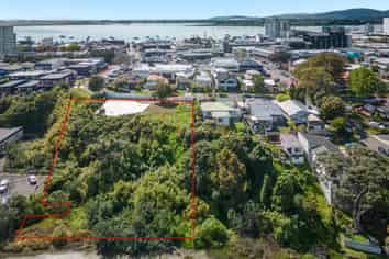 Residential development opportunity - Water views!