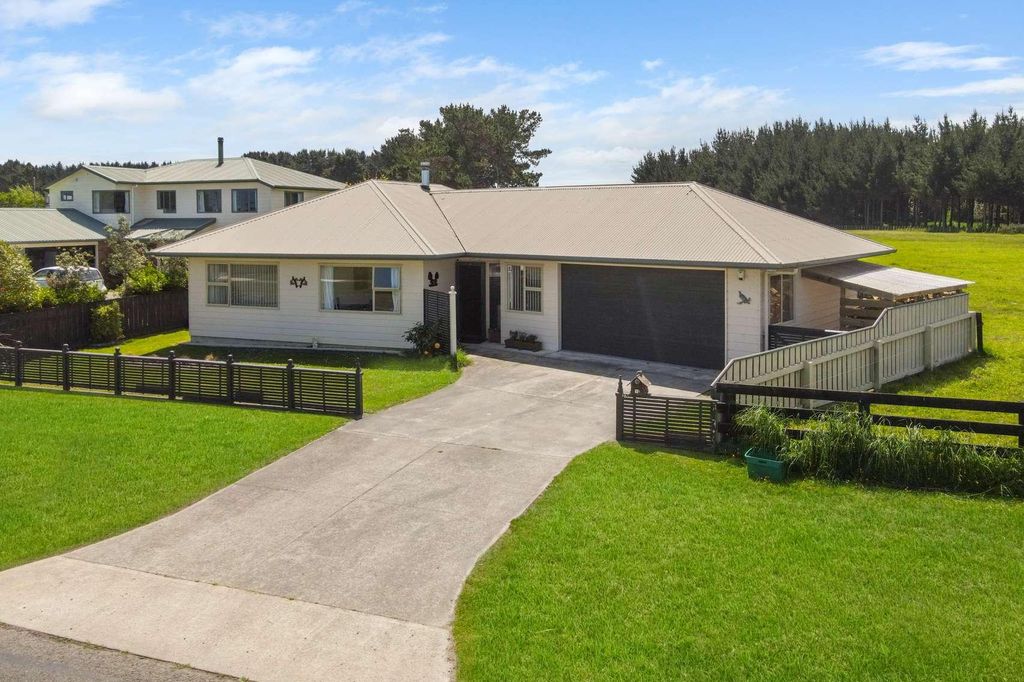 Property value 1A Edinburgh Terrace, Foxton Beach realestate.co.nz