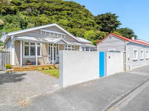 127 Muritai Road, Eastbourne