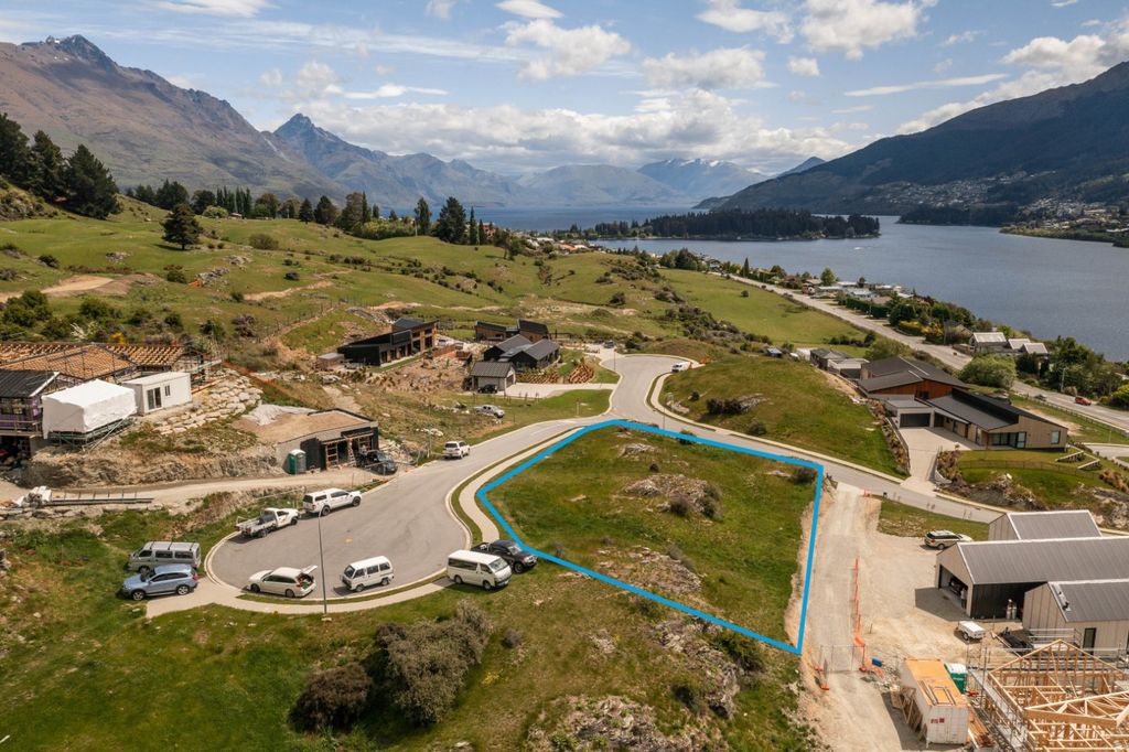 Sold 1 Elk Place, Kelvin Heights realestate.co.nz