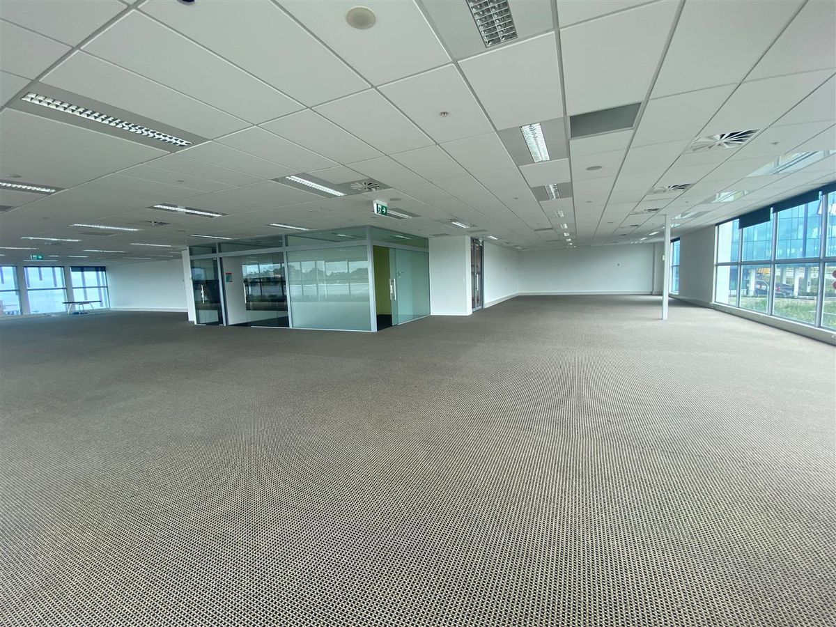 Large Business? Your new office awaits! - Més