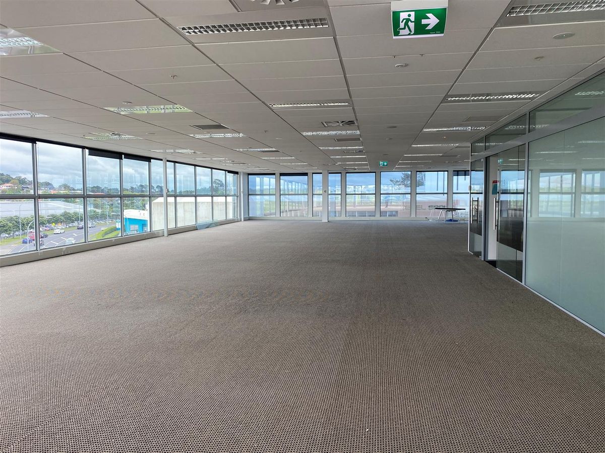 Large Business? Your new office awaits! - Vista 4