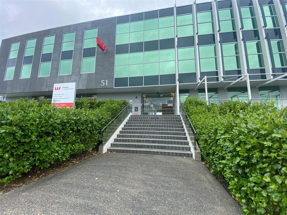 Large Business? Your new office awaits! - Vista 3