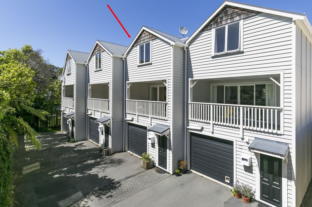 Property value 2/57 Simla Crescent, Khandallah realestate.co.nz