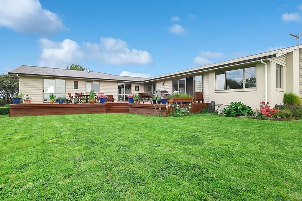 Sold 265 Pirongia Road, Te Awamutu realestate.co.nz