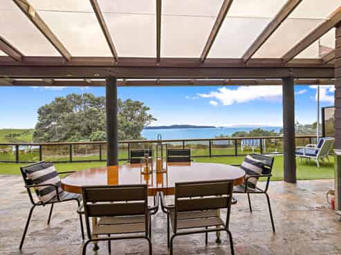 1 Jackson Crescent, Mahurangi East