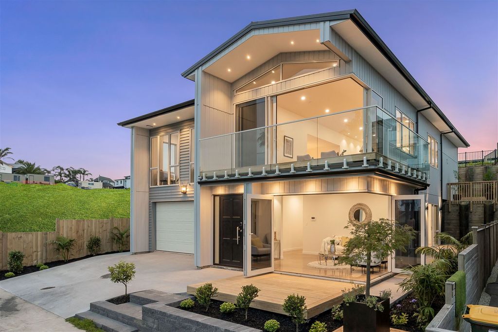 Property value 2 Craigs Way, Hobsonville realestate.co.nz