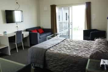 Well Located Quality Motel - 18 Suites