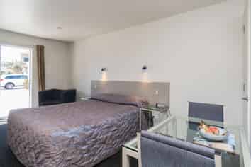 Well Located Quality Motel - 18 Suites
