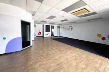GLEN EDEN SHOP FOR LEASE
