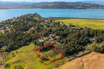 13 Cochrane Street, RAWENE