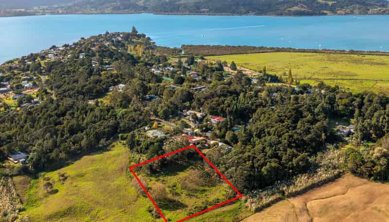13 Cochrane Street, RAWENE