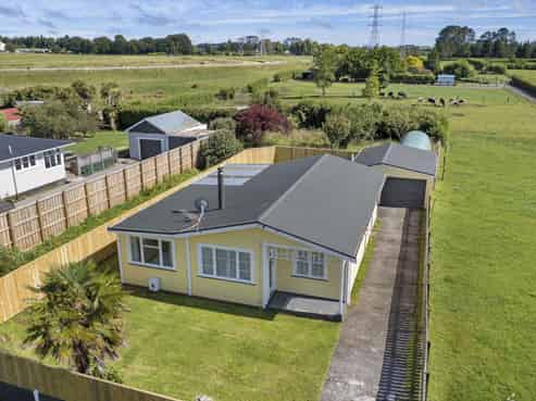 166 Pembroke Road, Stratford