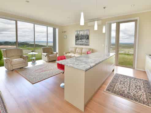 125 Tuparekura Road, South Head