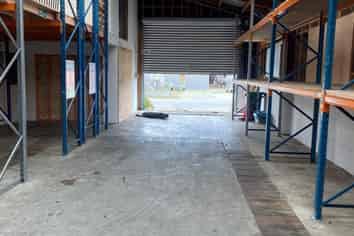 Industrial unit close to Port Chalmers