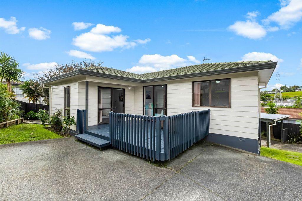 Property value 59F Triangle Road, Massey realestate.co.nz