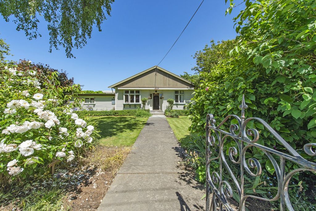 Property value 28 Sarsfield Street, Southbridge realestate.co.nz