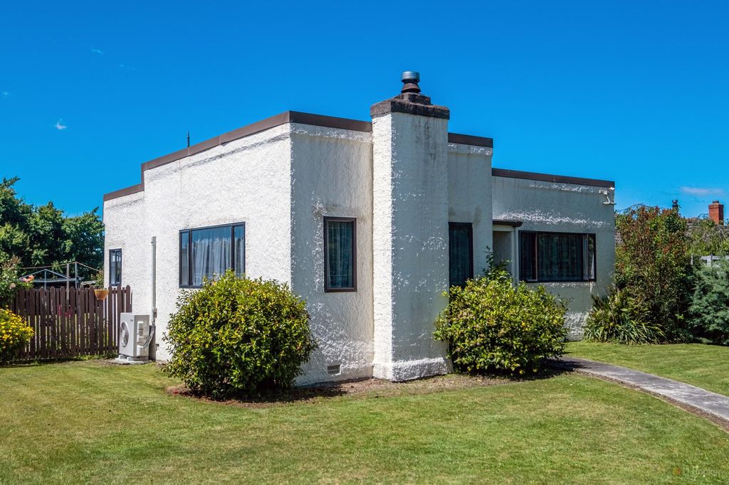 Property value 39 Rhodes Street, Waimate realestate.co.nz