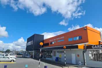 Affordable Big Retail Shop