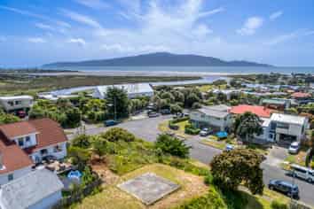 39 Hicks Crescent, WAIKANAE BEACH