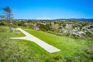 17a Tiriwa Drive, Massey