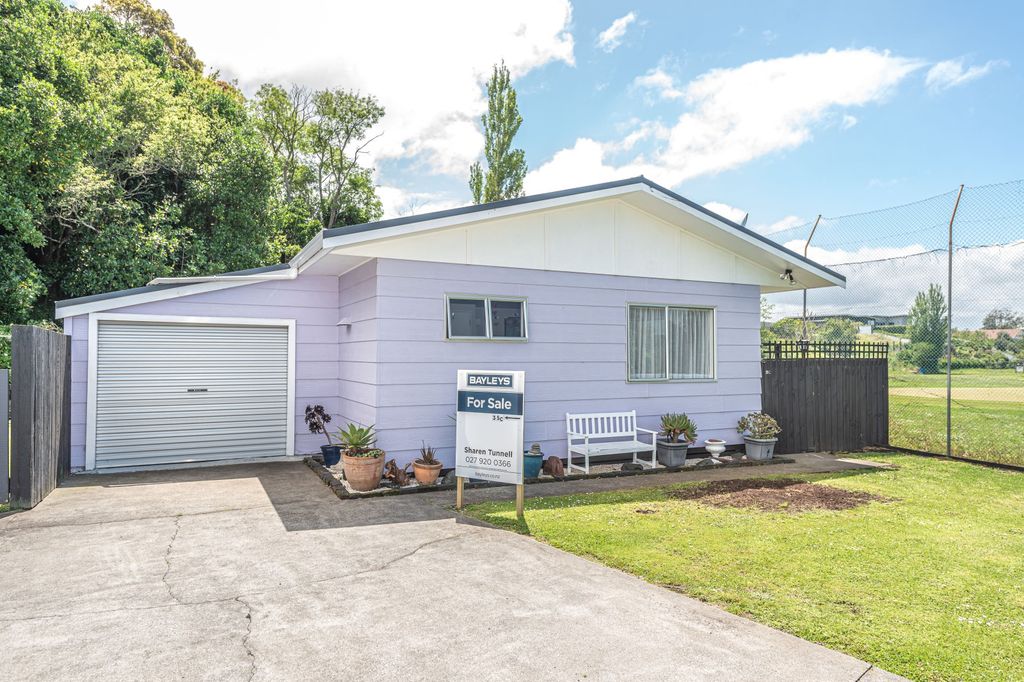 Property value 35C Broadhead Avenue, Tawhero realestate.co.nz