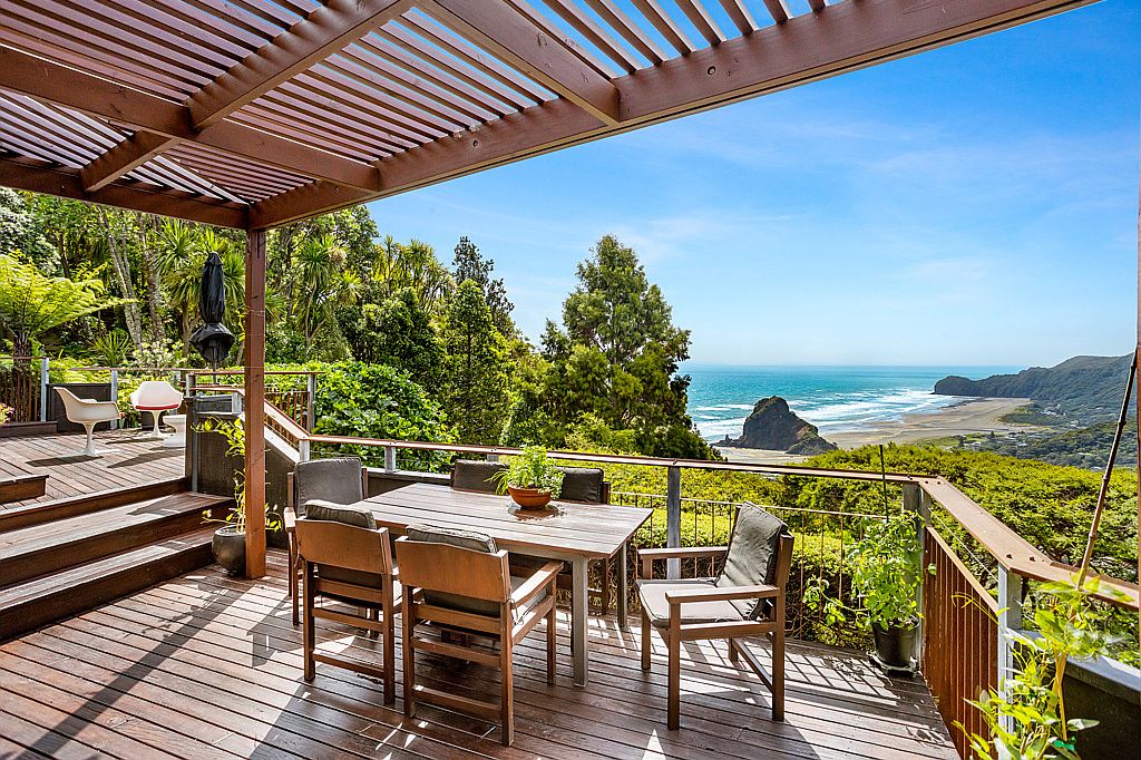 Property value 66 Piha Road, Piha realestate.co.nz