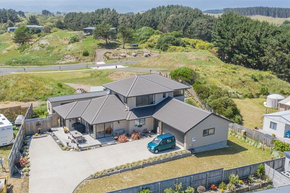 Property value - 15 Taonui Street, Waitarere Beach - realestate.co.nz