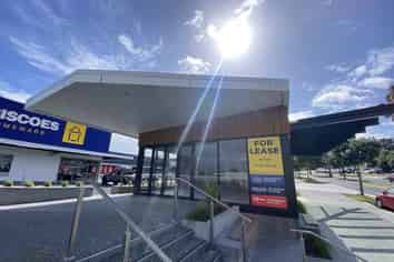 New Silverdale retail