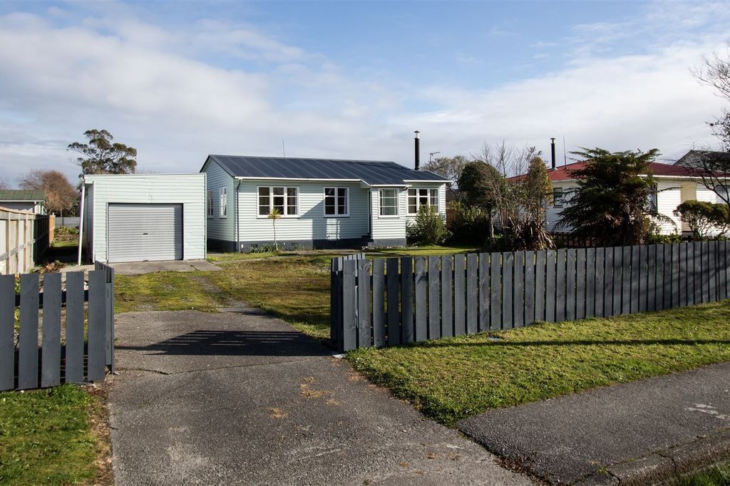 Property value 205 Stafford Street, Hokitika realestate.co.nz