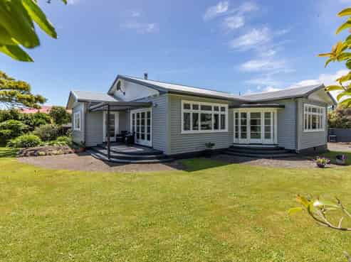 2 Tudor Street, Hokitika