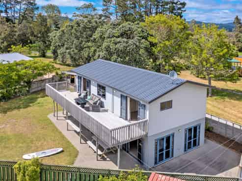 120 Rimu Place, Matarangi