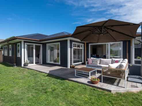 61 Montgomery Crescent, Kinloch