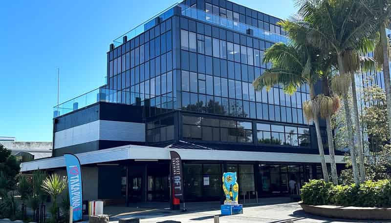  51 Hurstmere Road, Takapuna