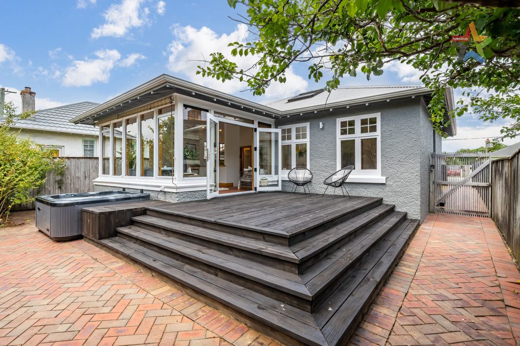 Property value 63 Adelaide Street, Petone realestate.co.nz