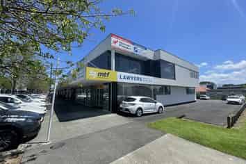 Versatile retail in prime New Lynn