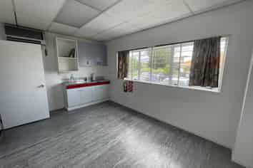 Versatile retail in prime New Lynn