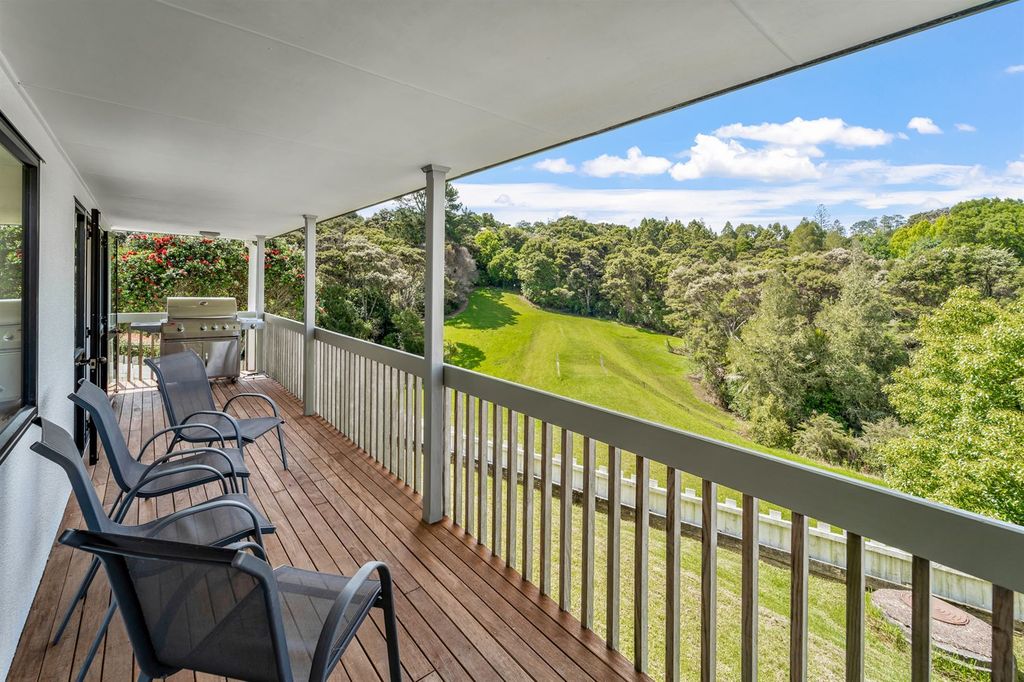 Property value 8 Emlyn Place, Torbay realestate.co.nz