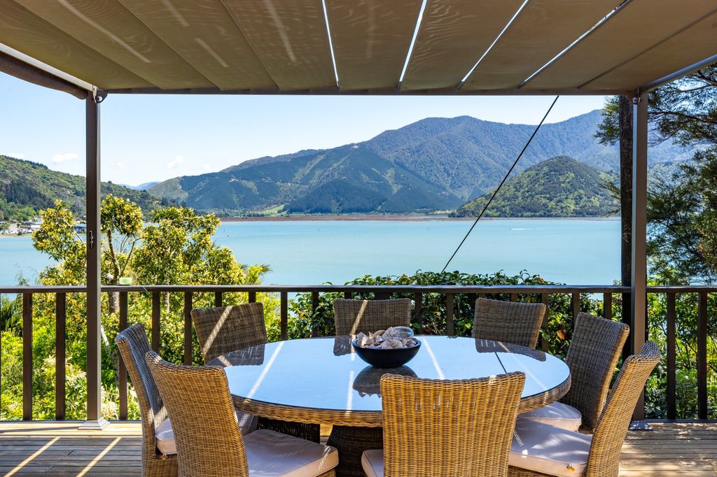 Property value 253 Queen Charlotte Drive, Havelock realestate.co.nz