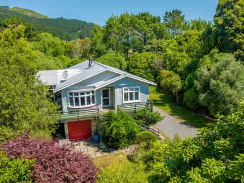 1100B Coast Road, Pencarrow Head