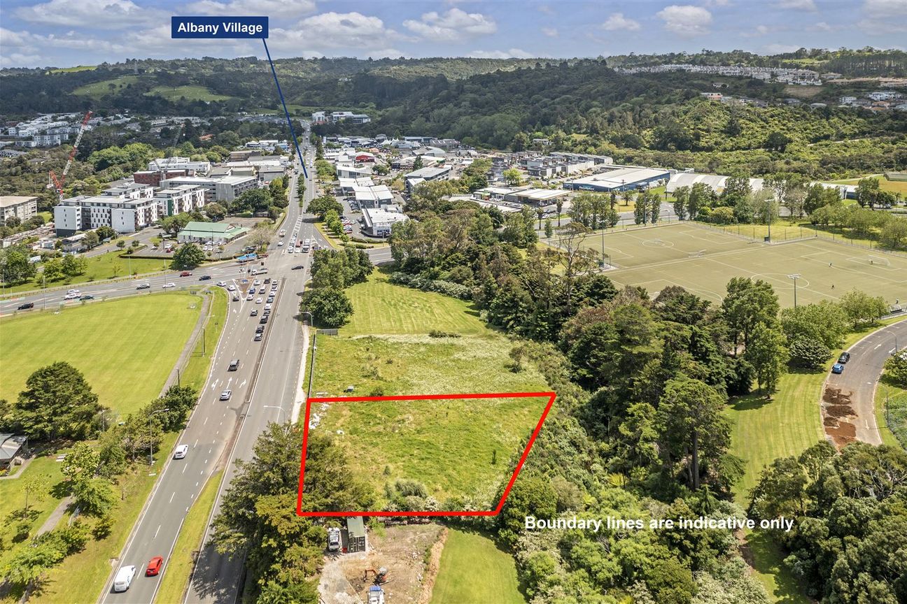 2,033 sqm Site with RC and BC - Więcej