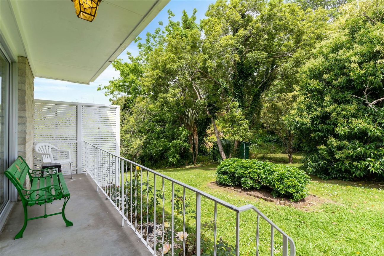 2/14 Pegler Drive, Howick, Manukau City, Auckland, 2014 - For Sale 2/14 Pegler Drive, Howick, Manukau City, Auckland, 2014 - For Sale