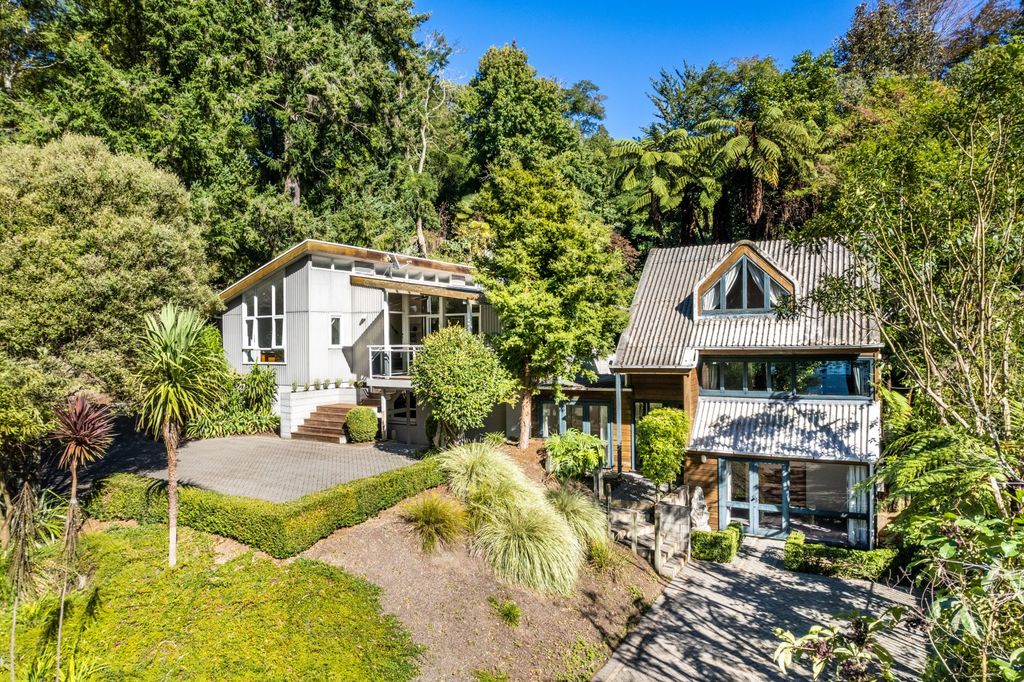 Property value 878 Acacia Bay Road, Acacia Bay realestate.co.nz