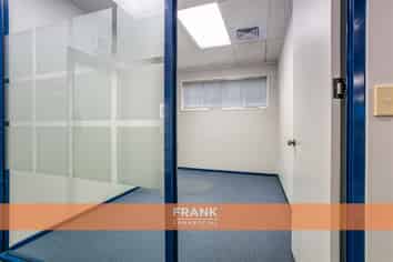 Standalone office in PAPAKURA
